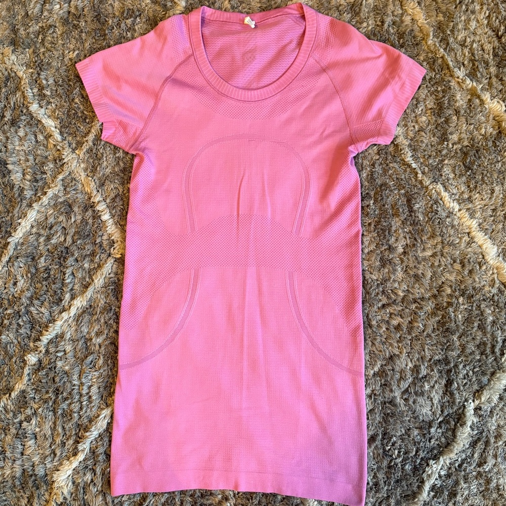 Older style lululemon swiftly tech